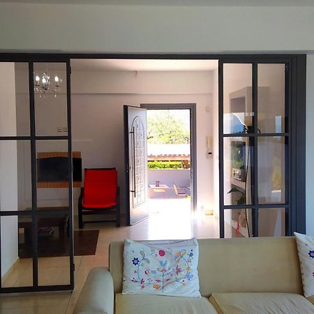 View Διαμερισμα Villa Loukissia Eksteriør bilde