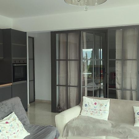 View Διαμερισμα Villa Loukissia Eksteriør bilde