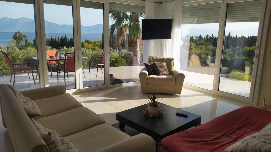 View Διαμερισμα Villa Loukissia Eksteriør bilde